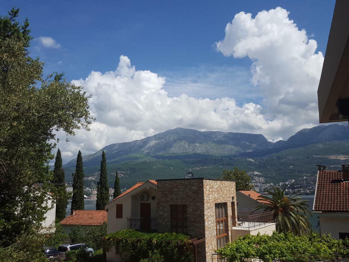 Guesthouse Laterna Herceg Novi Esterno foto